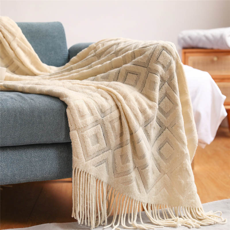 بطانية سرير على الطراز الاسكند - مراجعة Throw Blanket Chunky Knit وسعره