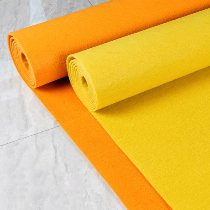 سجادة صفراء للاستعمال مرة واحد - مراجعة Home Textiles Exhibition وسعره